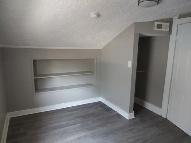 Building Photo - 4BR/2BA House- Newly renovated