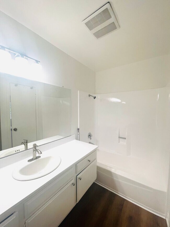 Building Photo - Todd Ranch Condo Welcome to the Todd Ranch Condo, 3-bedroom, 2-bathroom home located in the vibra...