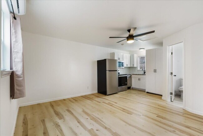 Building Photo - 1118 Ebert Ave