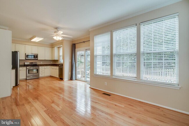Building Photo - 15704 Renton Ct