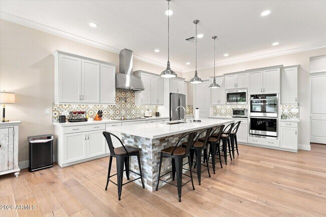 Building Photo - 1118 E Paseo Way