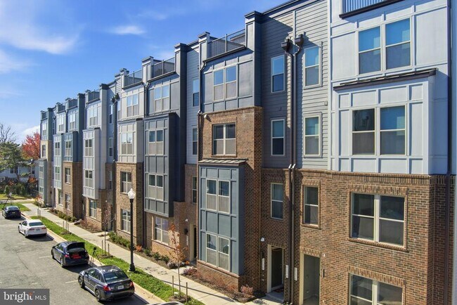 Building Photo - 2136 Glacier Rd