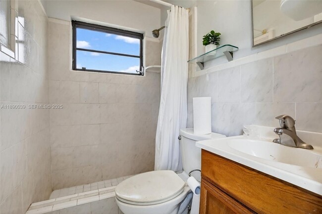 Building Photo - 160 NW 34th St