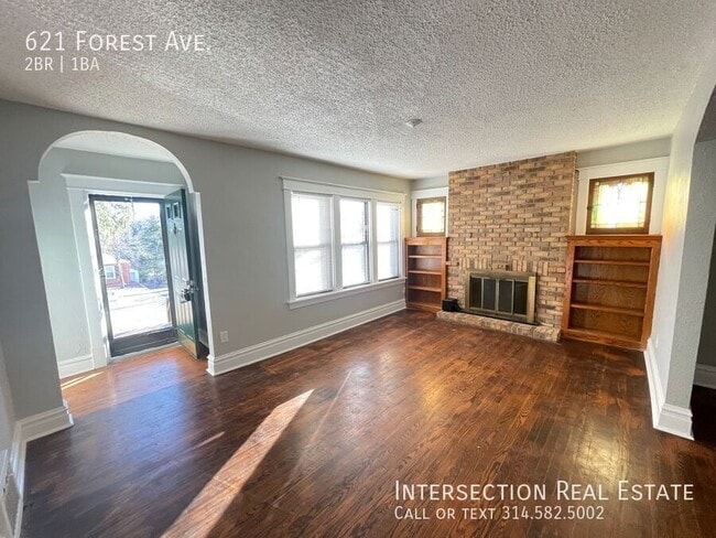 Building Photo - 621 Forest Ave