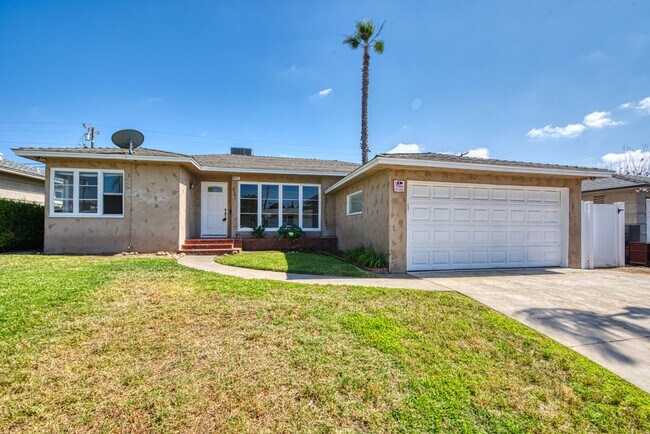 Building Photo - 6141 Dorothy Dr