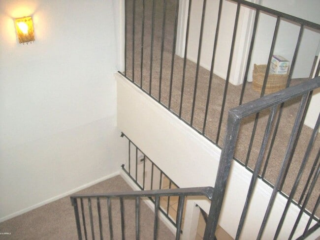 Building Photo - Scottsdale