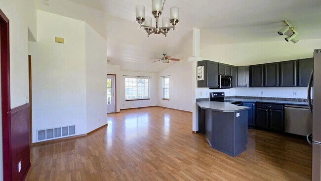 Building Photo - 3-Bedroom Rancher in Hayden
