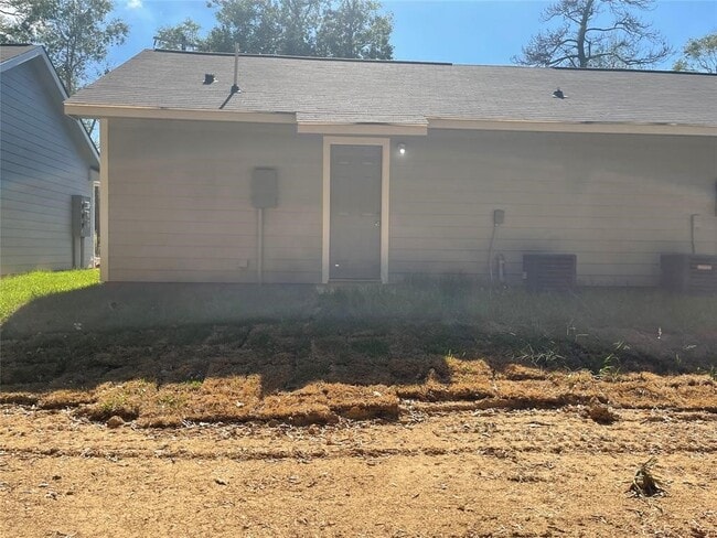 Building Photo - 635 Martin Luther King Rd