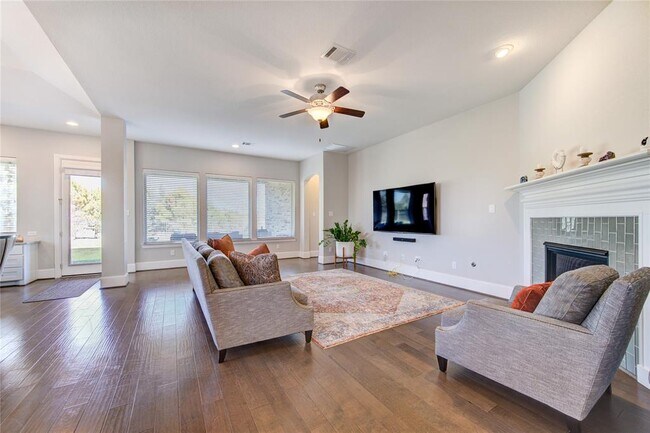 Building Photo - 2403 Juniper Bnd
