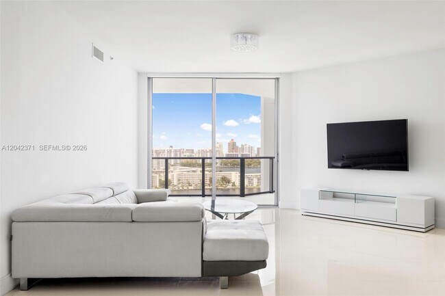 Building Photo - 17301 Biscayne Blvd