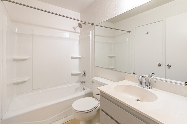 Building Photo - 101 Rockledge Ln