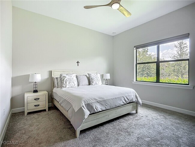 Building Photo - 2126 Yellowfin Cir