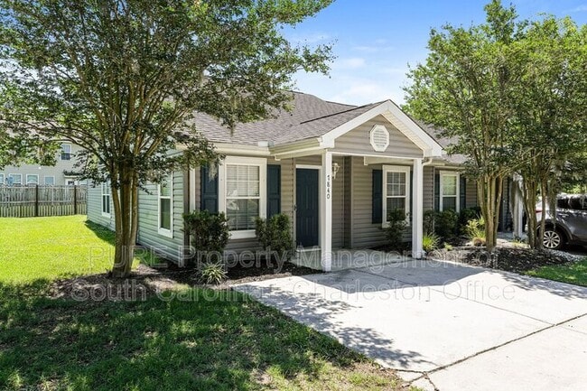 Building Photo - 7840 Park Gate Dr