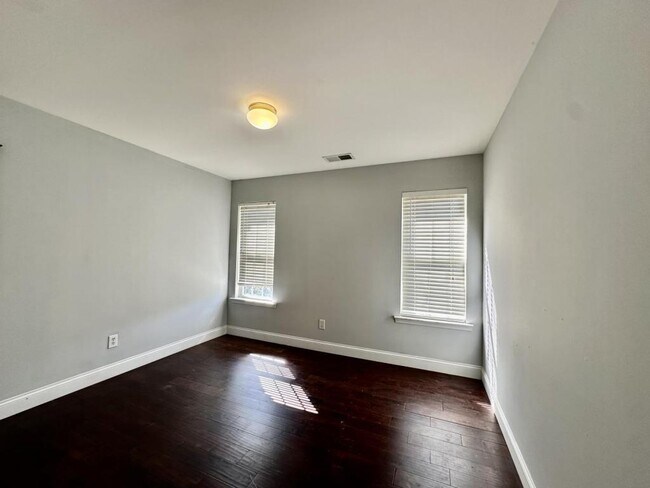 Building Photo - 11119 Amherst Glen Dr