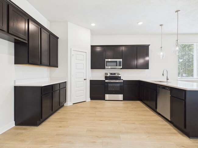 Building Photo - 1906 Viva Rd