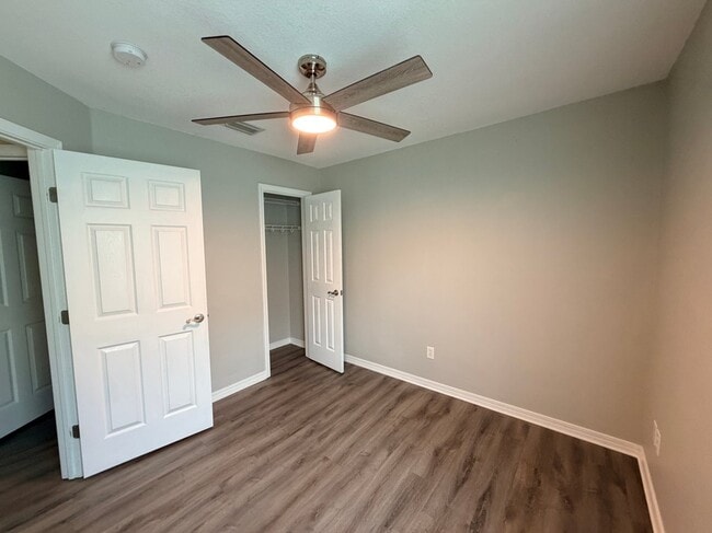 Building Photo - 7738 Lola Cir