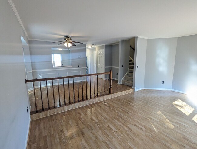 Building Photo - END UNIT townhouse in Ballenger Creek neig...