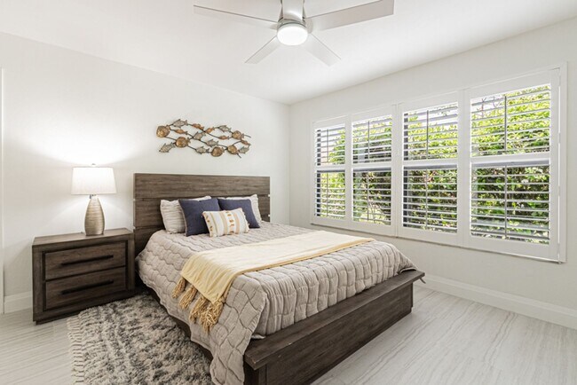 Building Photo - Naples Annual Rental –Single-Family Home w...