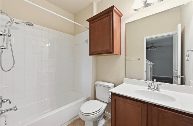 Building Photo - 1804 Colorado Bend Dr