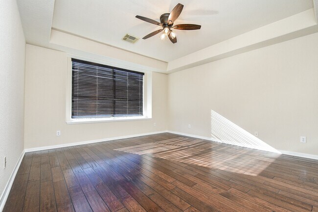 Building Photo - 9135 Edgeloch Dr