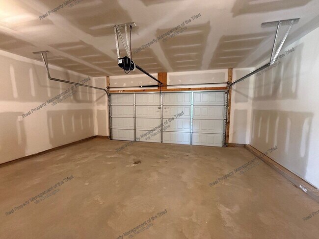 Building Photo - 122 Longleaf Ct