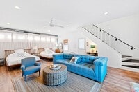 Building Photo - Tranquil loft retreat with open floorplan!...