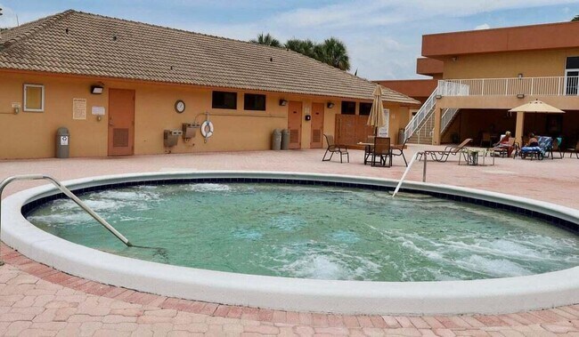 Building Photo - 15461 Lakes of Delray Blvd
