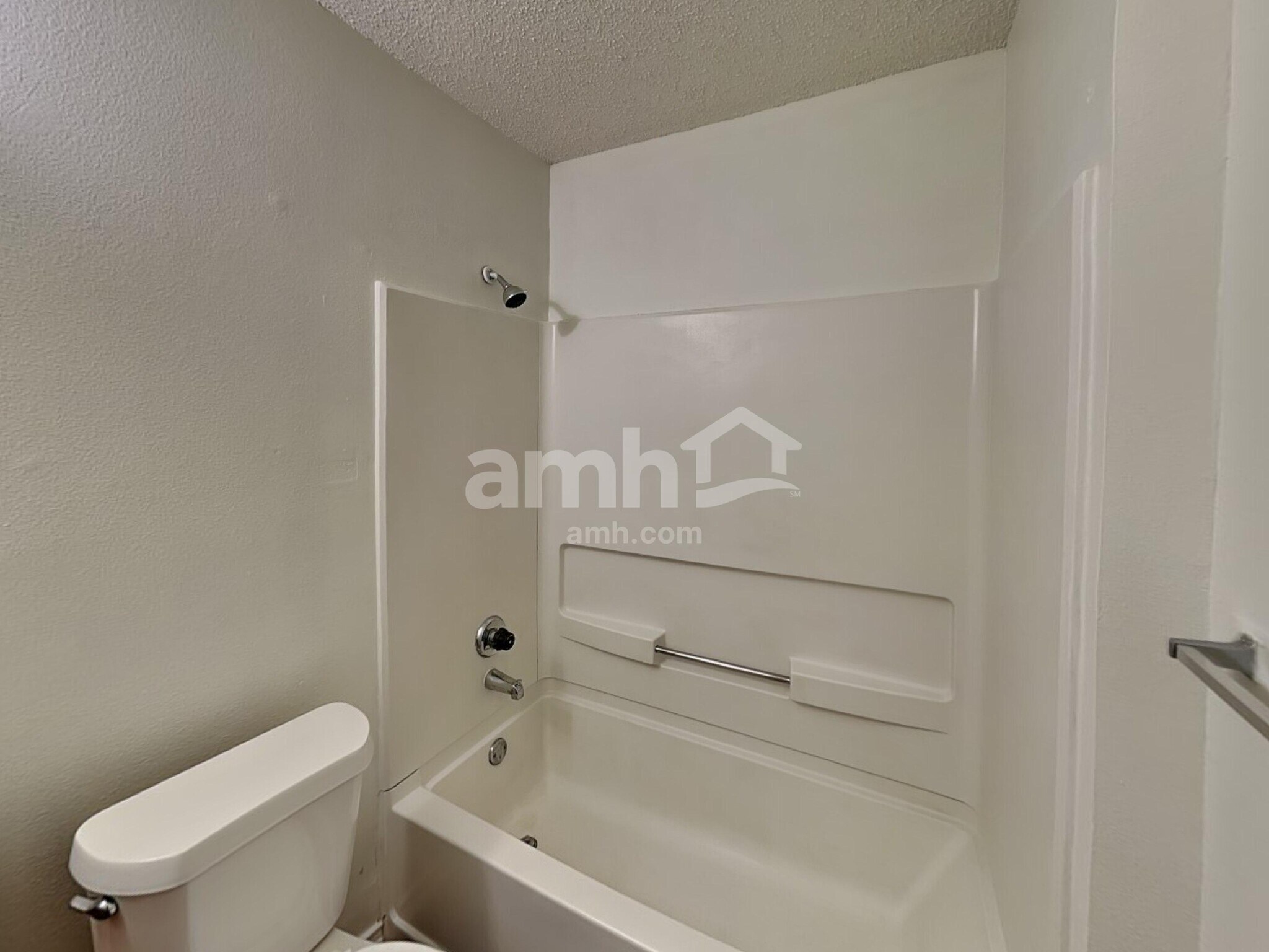 Building Photo - 6422 Beech Trail Dr