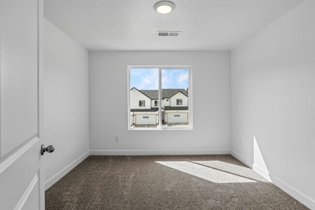 Building Photo - 1786 Wolverine Wy