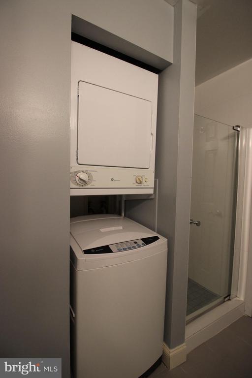 Building Photo - 3217 Wisconsin Ave