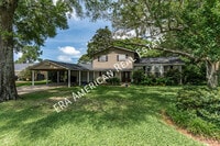 Building Photo - 631 Country Club Ave NE