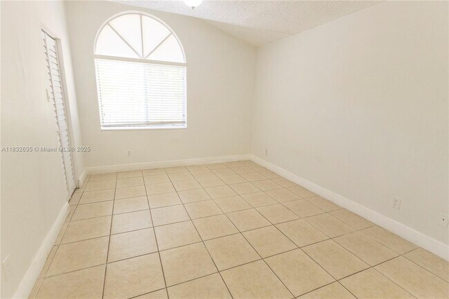 Building Photo - 15770 SW 106th Terrace
