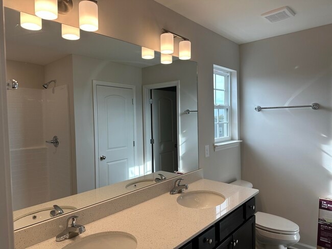 Building Photo - 2470 Dittany