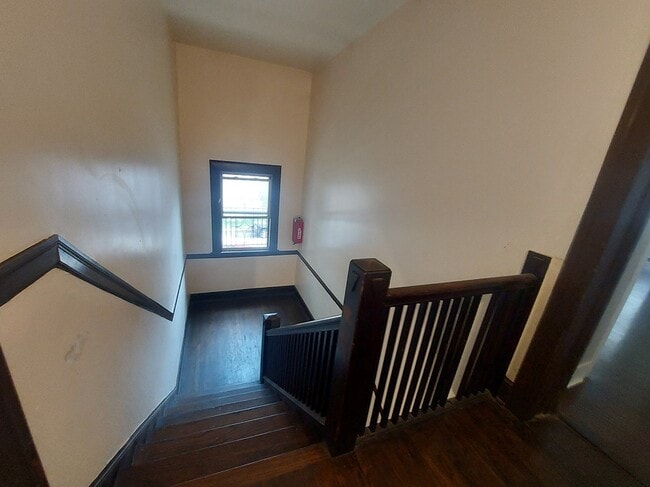 Building Photo - 3112 W 64th St