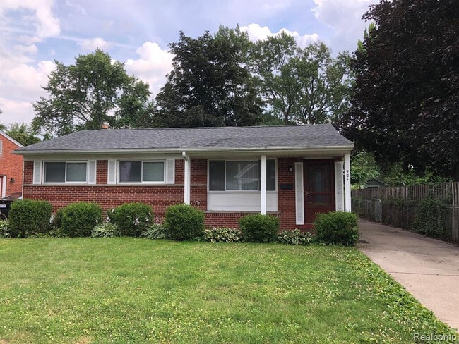 Building Photo - 924 E Windemere Ave