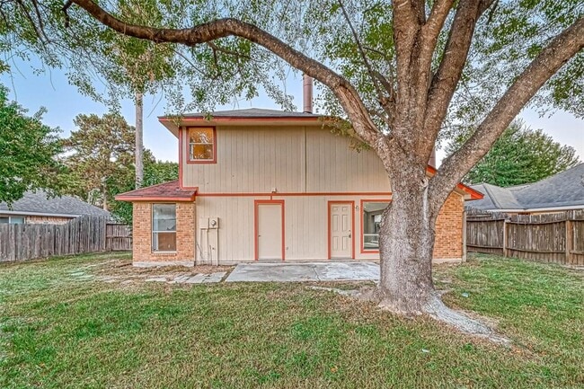 Building Photo - 9831 Orangevale Dr