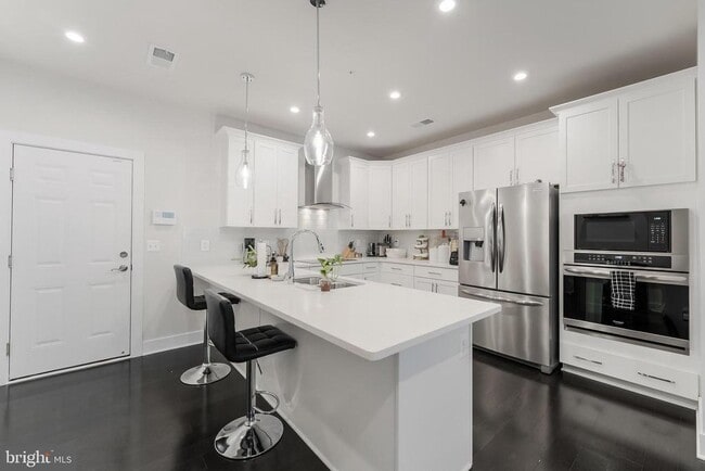 Building Photo - 1668 Bandit Loop