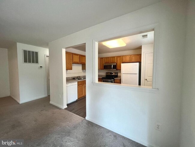 Building Photo - 7532 Coxton Ct