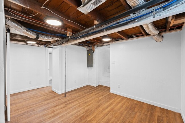 Building Photo - Dishman Area Home with Shop!