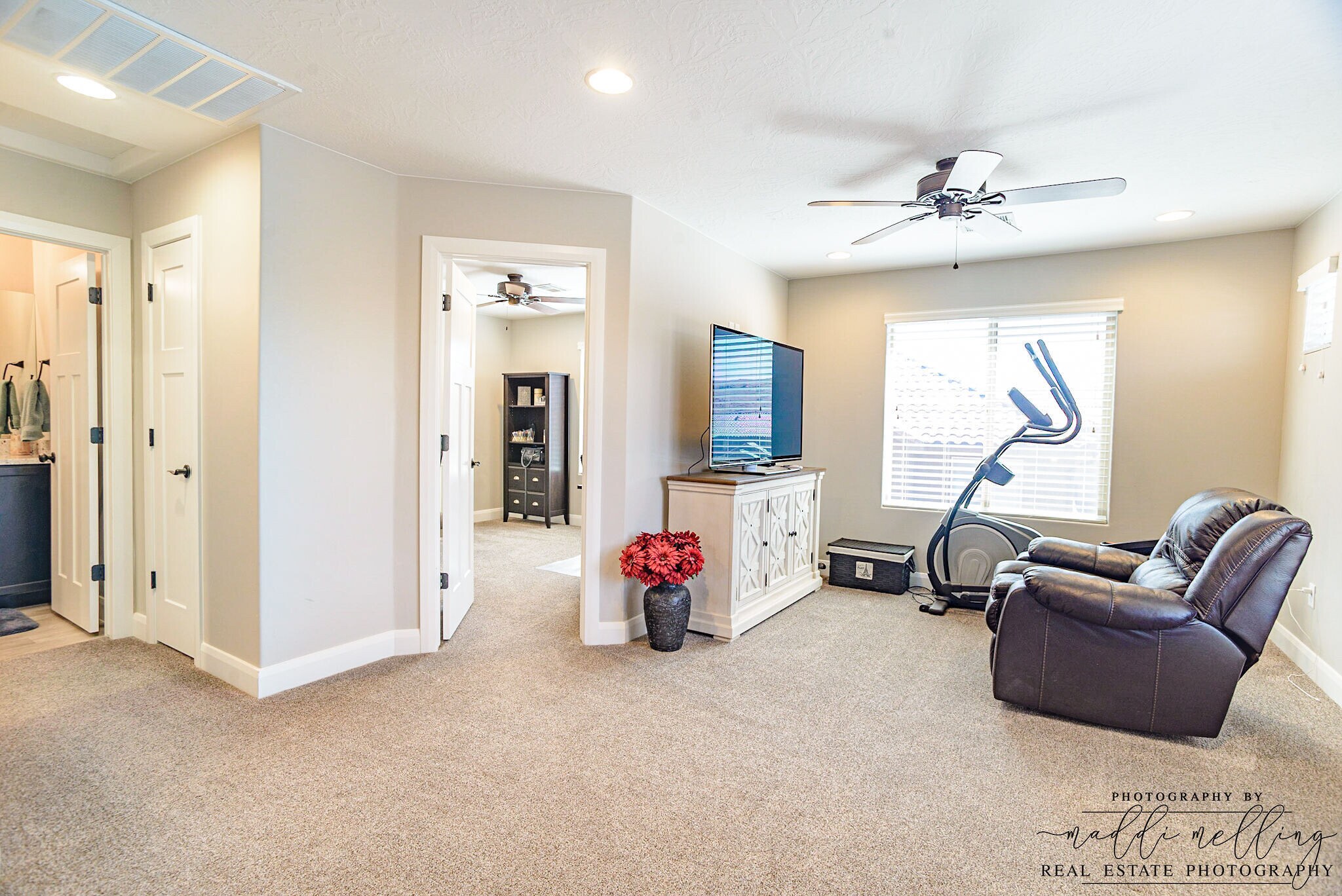 Building Photo - 325 N Red Stone Rd