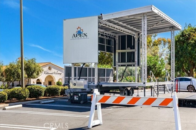 Building Photo - 2014 Via Mariposa W