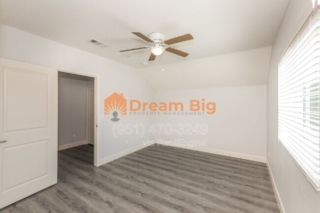 Building Photo - 5167 Peony Ct