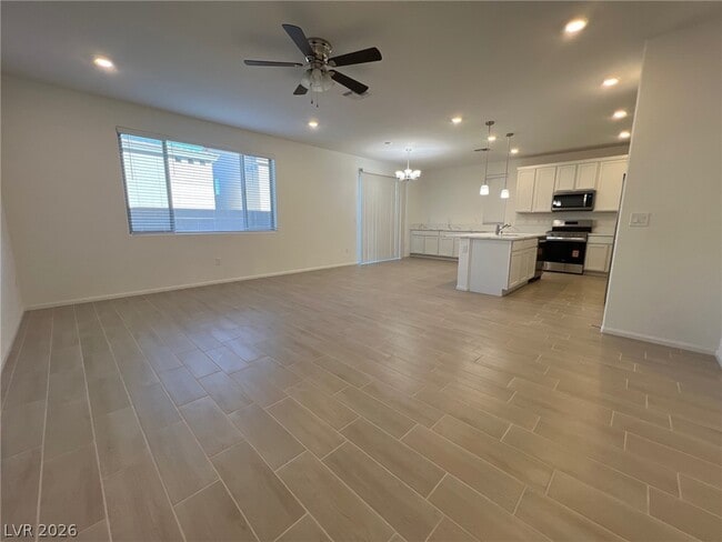 Building Photo - 7470 S Pioneer Way