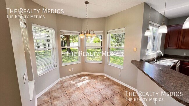 Building Photo - 12811 Moss Park Ridge Dr