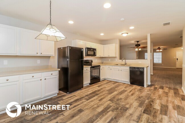 Building Photo - 830 Sheryn Dr