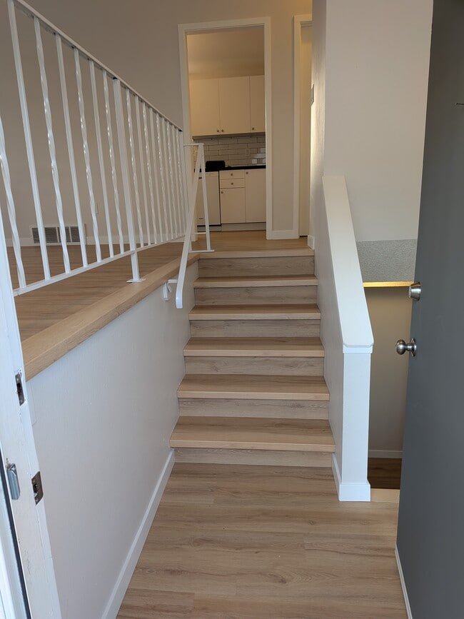 Building Photo - 1408 W Cora Ct