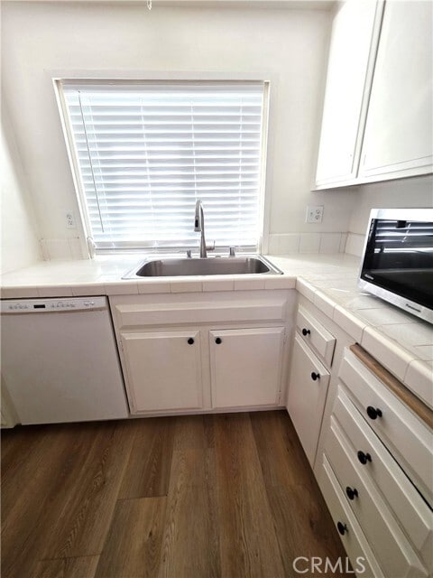 Building Photo - 4773 Larwin Ave