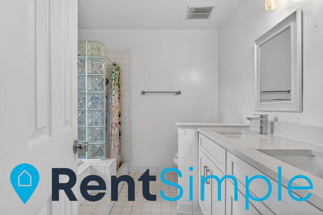 Building Photo - 13136 Ashnut Ln