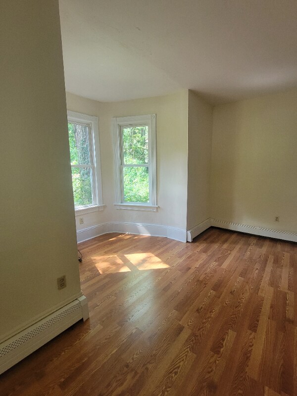 Building Photo - 131 Lee Ave