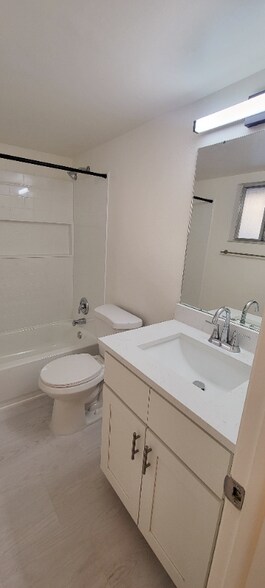 Building Photo - 1100 Turner St